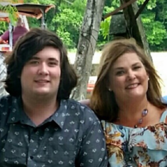 Meet your Posher, Dennis n michelle - Picture 4 of 5